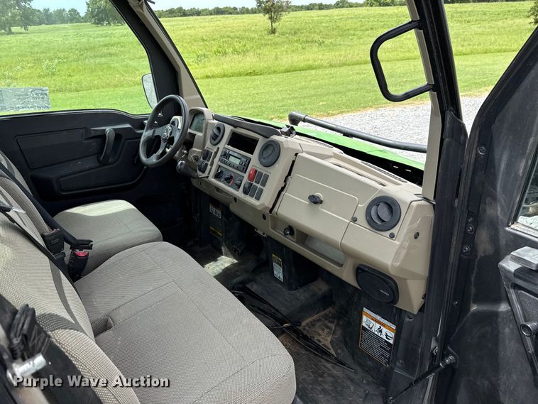 image for item DO7196 2023 John Deere XUV 835R utility vehicle