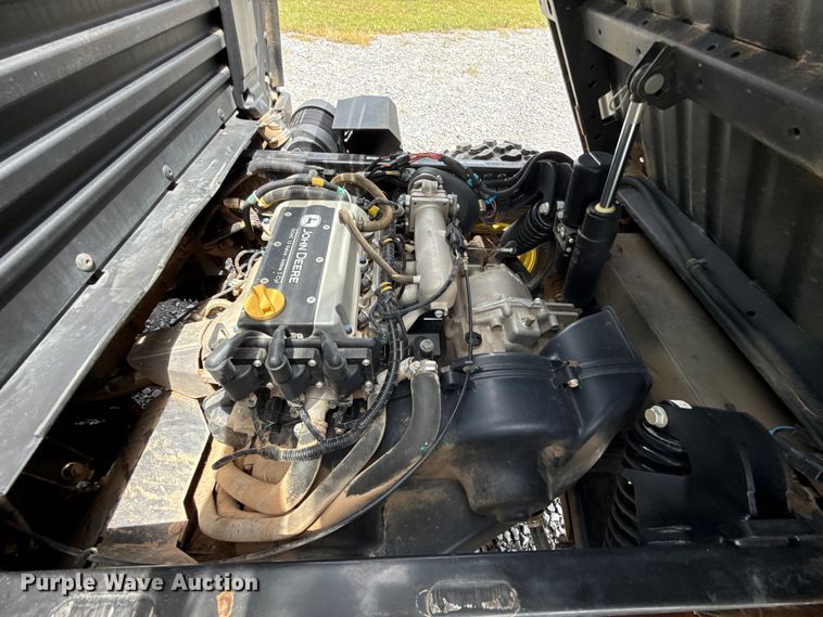 image for item DO7196 2023 John Deere XUV 835R utility vehicle