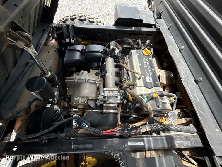 image for item DO7196 2023 John Deere XUV 835R utility vehicle