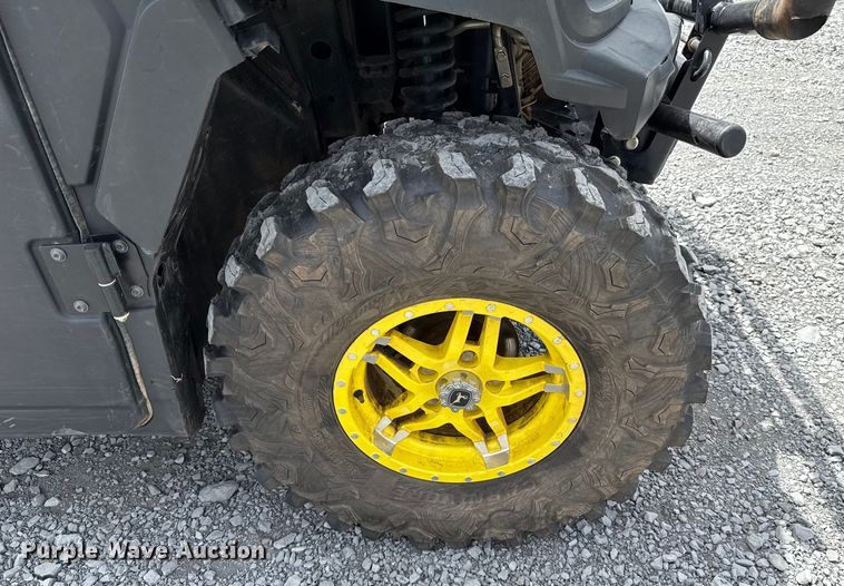 image for item DO7196 2023 John Deere XUV 835R utility vehicle