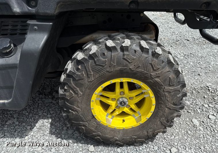 image for item DO7196 2023 John Deere XUV 835R utility vehicle