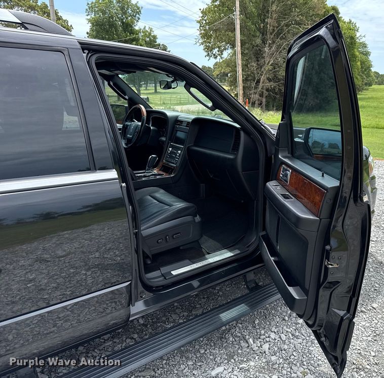 image for item DO7197 2015 Lincoln Navigator SUV