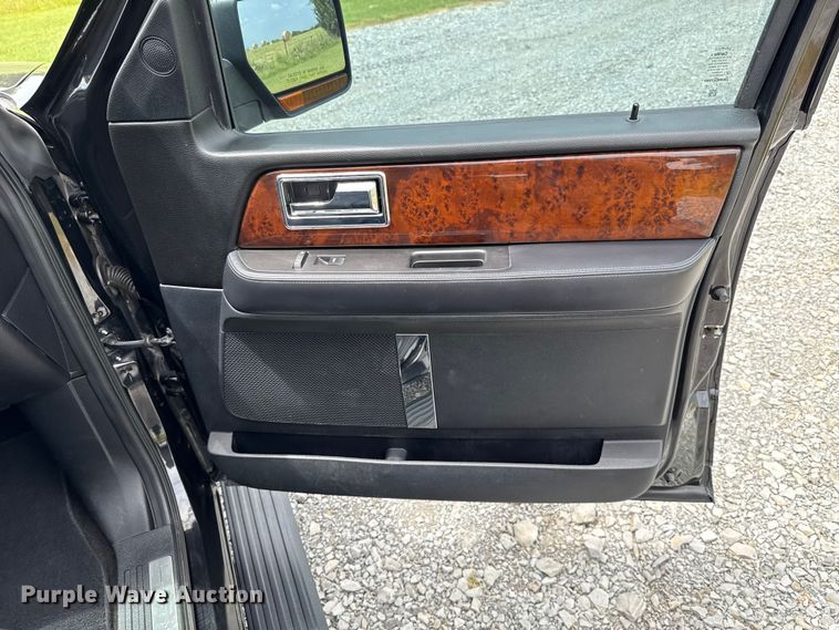 image for item DO7197 2015 Lincoln Navigator SUV