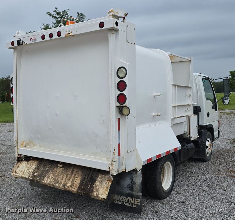 image for item DR3944 2001 Isuzu NPR refuse truck