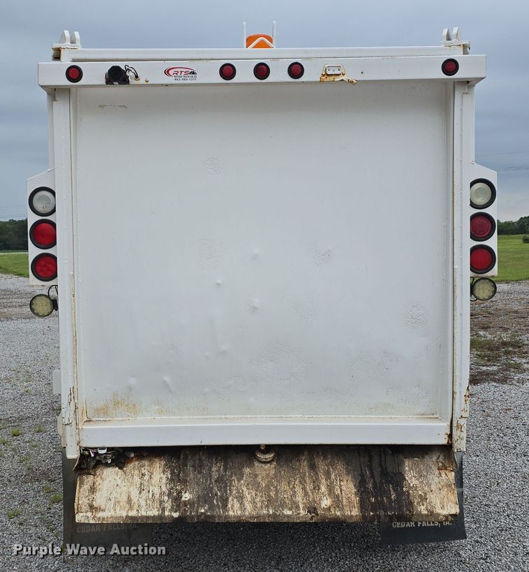 image for item DR3944 2001 Isuzu NPR refuse truck