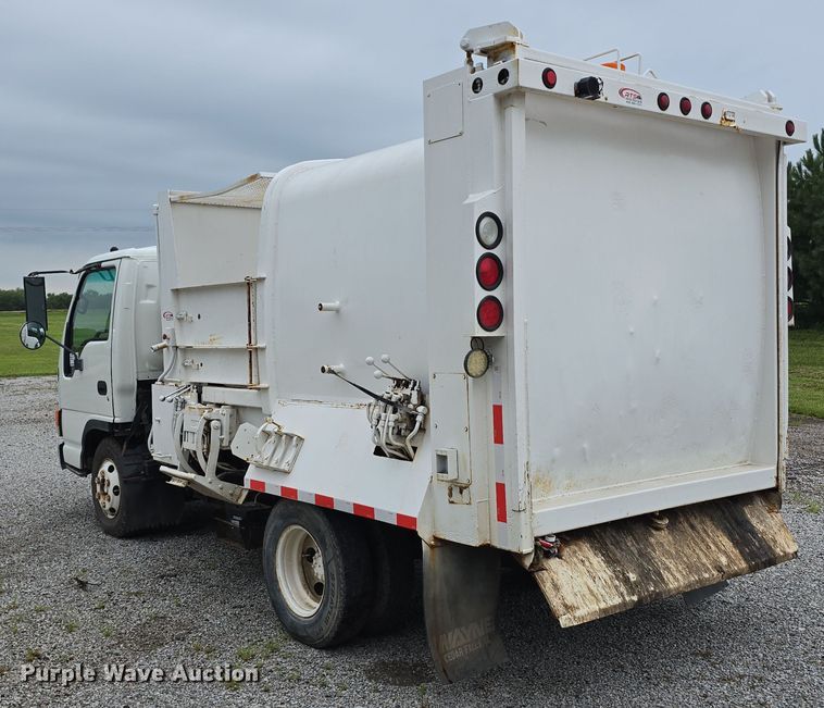 image for item DR3944 2001 Isuzu NPR refuse truck
