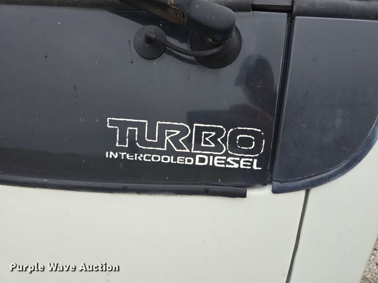 image for item DR3944 2001 Isuzu NPR refuse truck