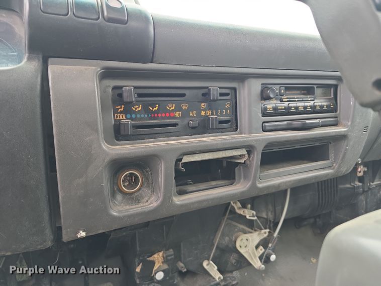 image for item DR3944 2001 Isuzu NPR refuse truck