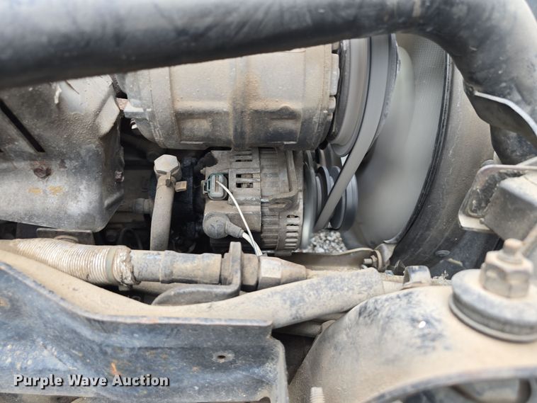 image for item DR3944 2001 Isuzu NPR refuse truck