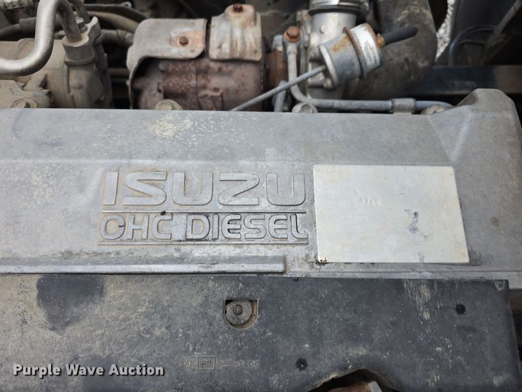 image for item DR3944 2001 Isuzu NPR refuse truck