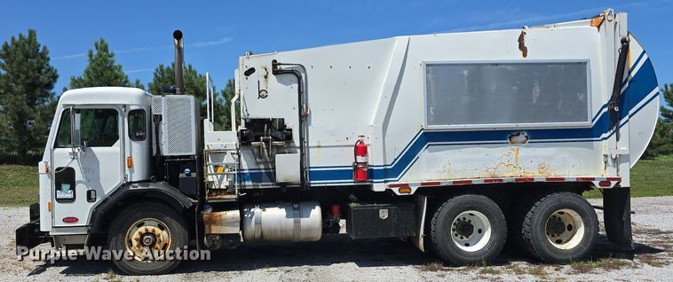image for item DR3945 2016 Peterbilt 320 refuse truck