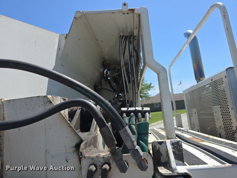 image for item DR3945 2016 Peterbilt 320 refuse truck