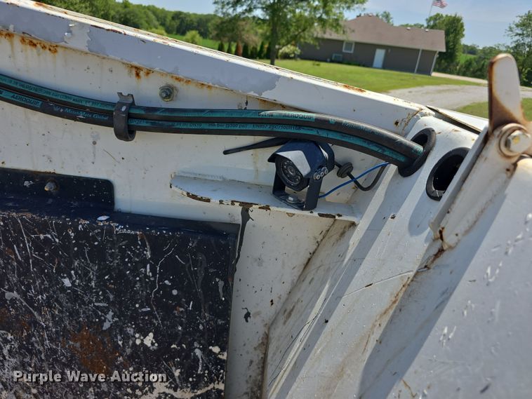 image for item DR3945 2016 Peterbilt 320 refuse truck