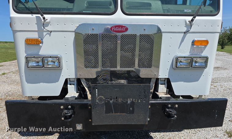 image for item DR3945 2016 Peterbilt 320 refuse truck