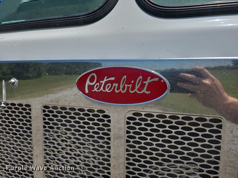 image for item DR3945 2016 Peterbilt 320 refuse truck