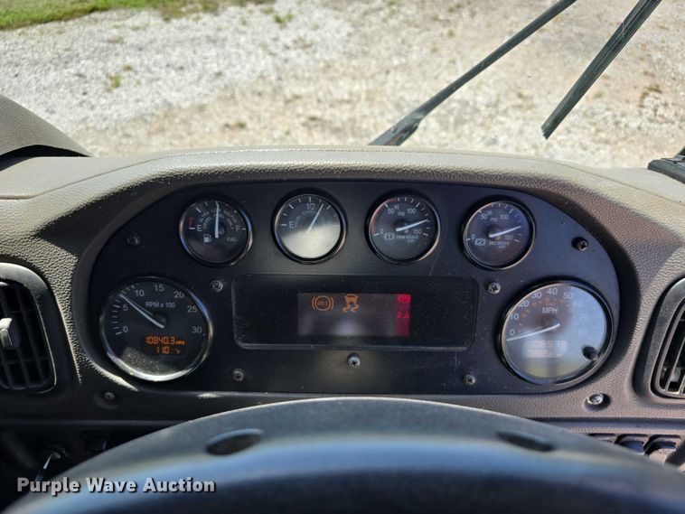 image for item DR3945 2016 Peterbilt 320 refuse truck