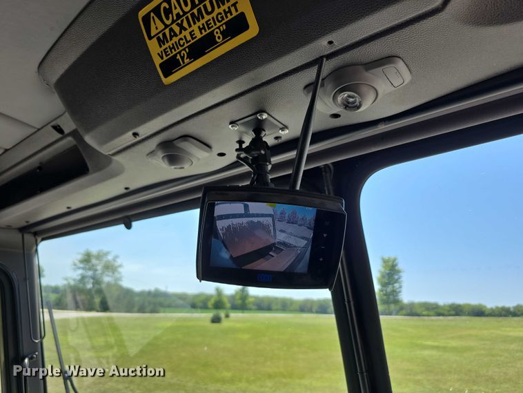 image for item DR3945 2016 Peterbilt 320 refuse truck