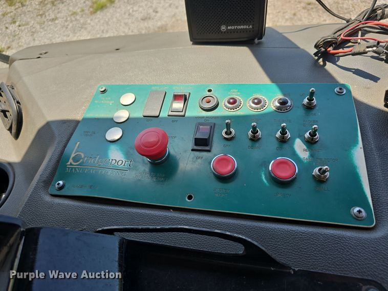 image for item DR3945 2016 Peterbilt 320 refuse truck