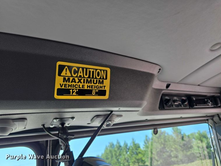 image for item DR3945 2016 Peterbilt 320 refuse truck