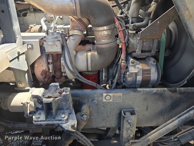 image for item DR3945 2016 Peterbilt 320 refuse truck