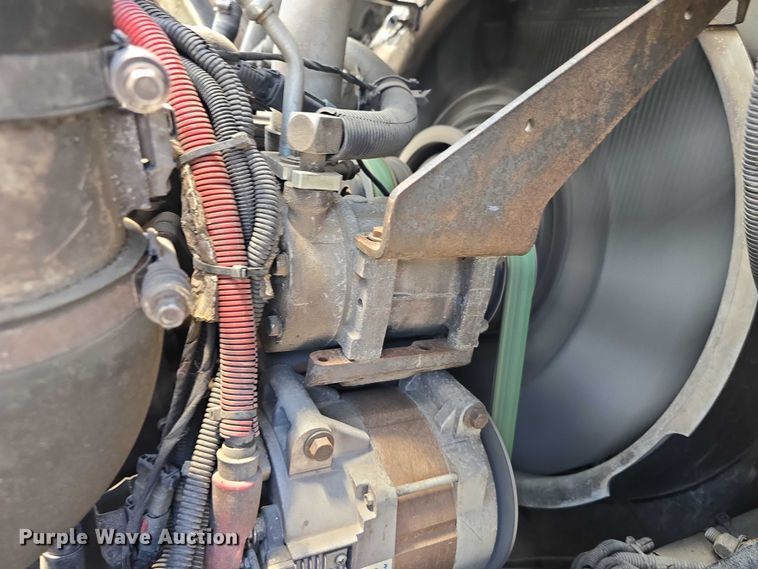 image for item DR3945 2016 Peterbilt 320 refuse truck