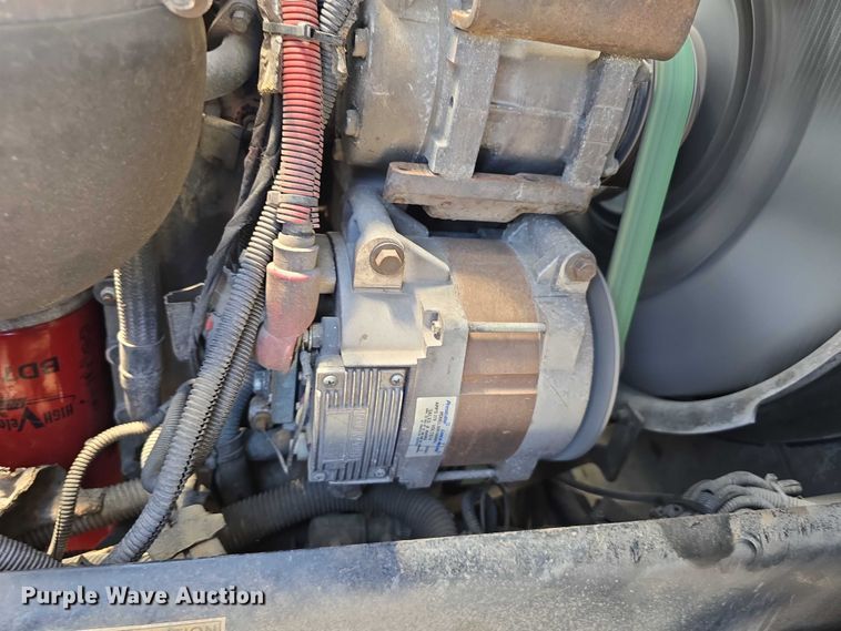 image for item DR3945 2016 Peterbilt 320 refuse truck