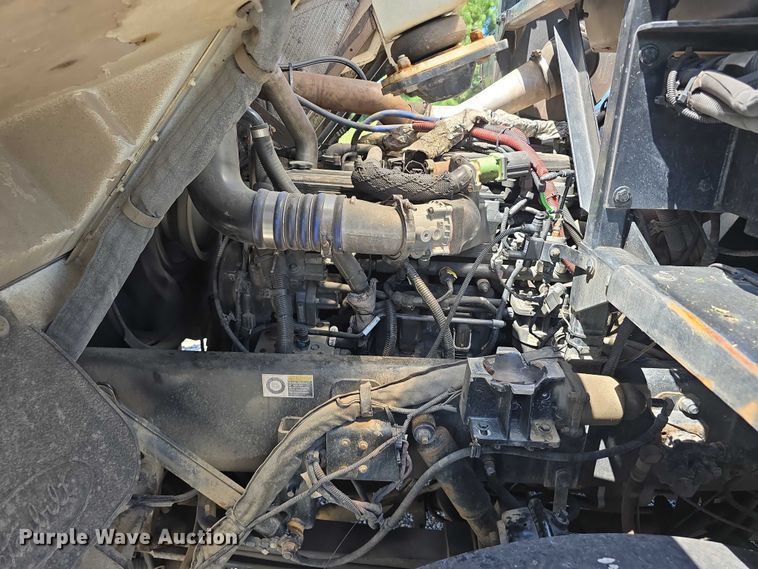 image for item DR3945 2016 Peterbilt 320 refuse truck