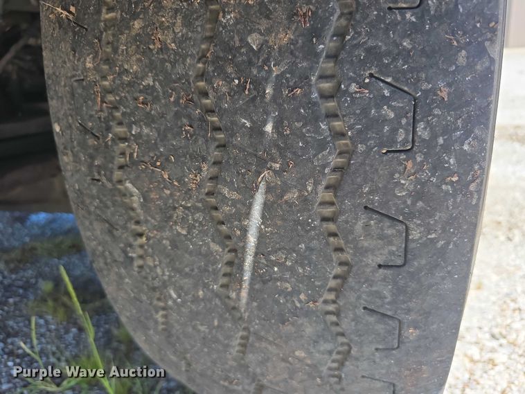 image for item DR3945 2016 Peterbilt 320 refuse truck