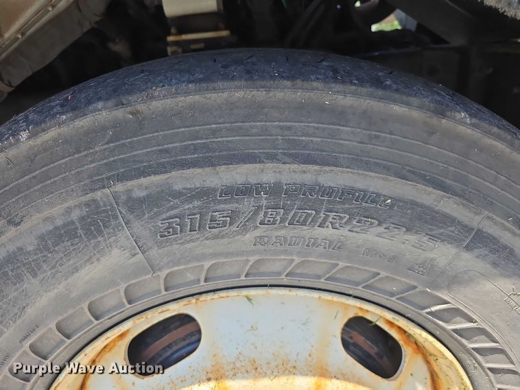 image for item DR3945 2016 Peterbilt 320 refuse truck