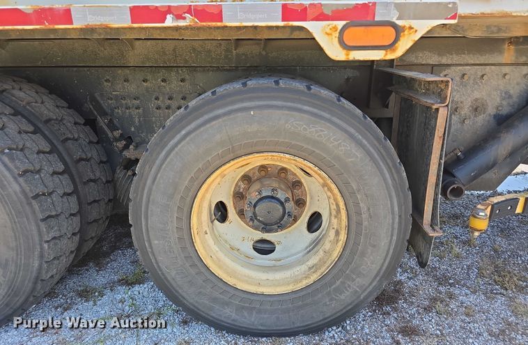 image for item DR3945 2016 Peterbilt 320 refuse truck