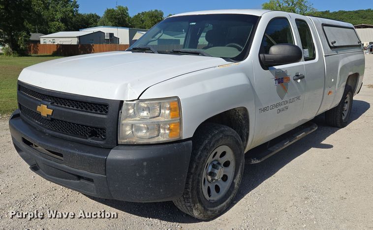 image for item DS3827 2013 Chevrolet Silverado 1500 Ext. Cab pickup truck