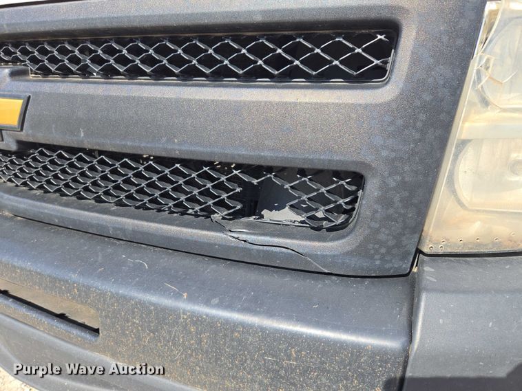 image for item DS3827 2013 Chevrolet Silverado 1500 Ext. Cab pickup truck