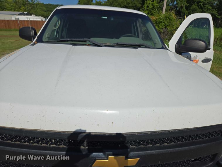 image for item DS3827 2013 Chevrolet Silverado 1500 Ext. Cab pickup truck