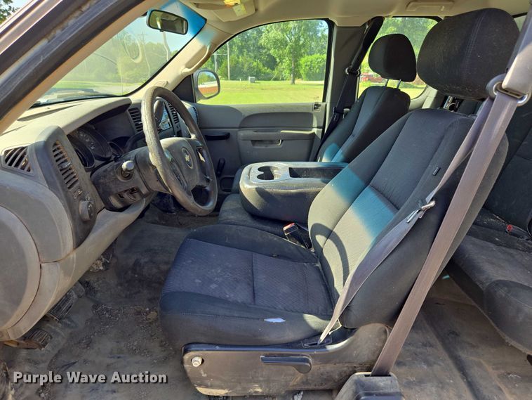 image for item DS3827 2013 Chevrolet Silverado 1500 Ext. Cab pickup truck