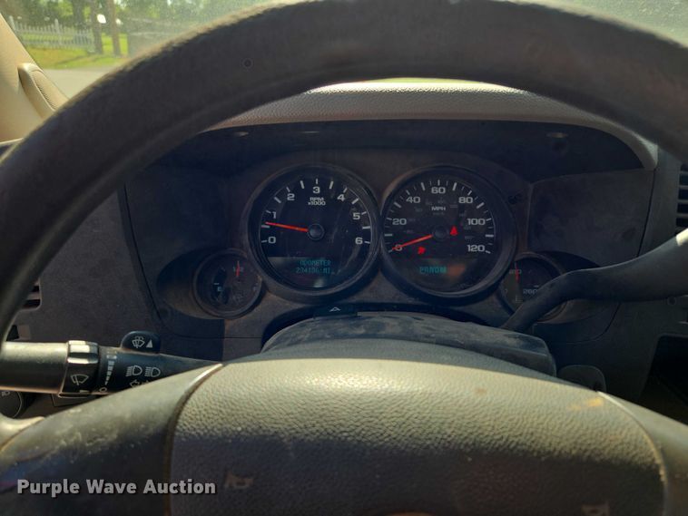 image for item DS3827 2013 Chevrolet Silverado 1500 Ext. Cab pickup truck