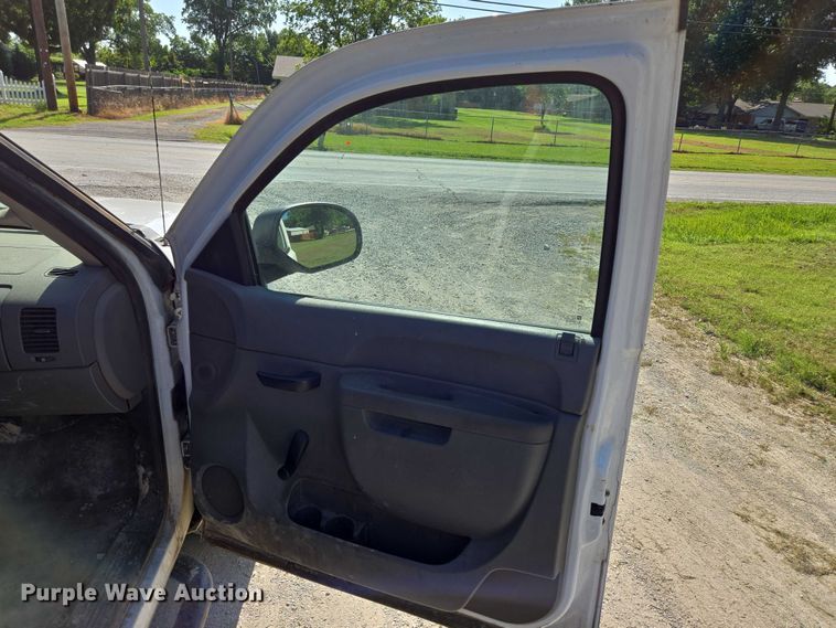 image for item DS3827 2013 Chevrolet Silverado 1500 Ext. Cab pickup truck