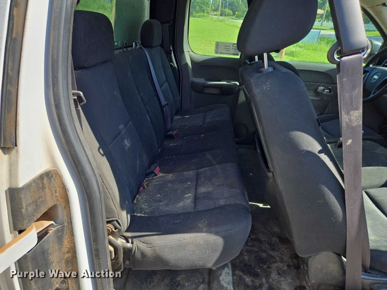 image for item DS3827 2013 Chevrolet Silverado 1500 Ext. Cab pickup truck