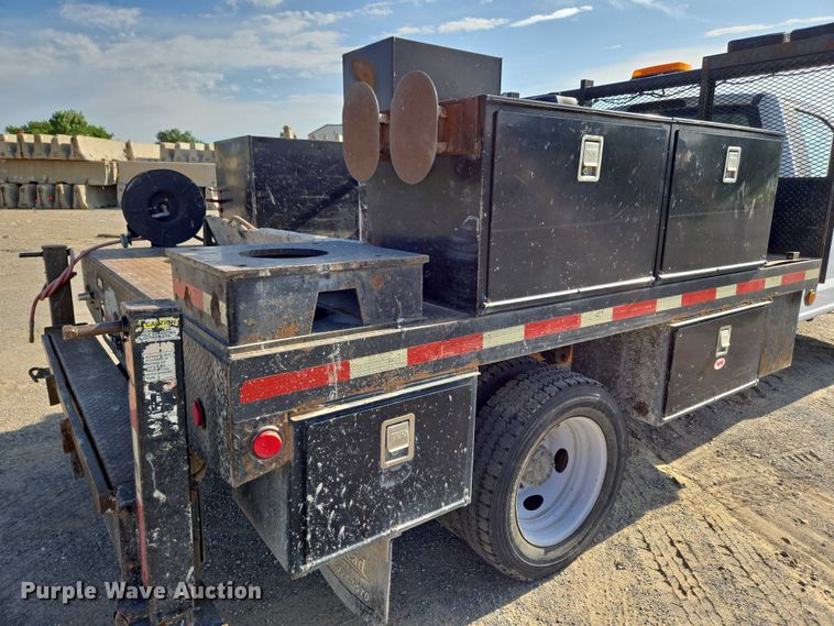 image for item DS3835 2017 Ford F550 Super Duty XL flatbed pickup truck