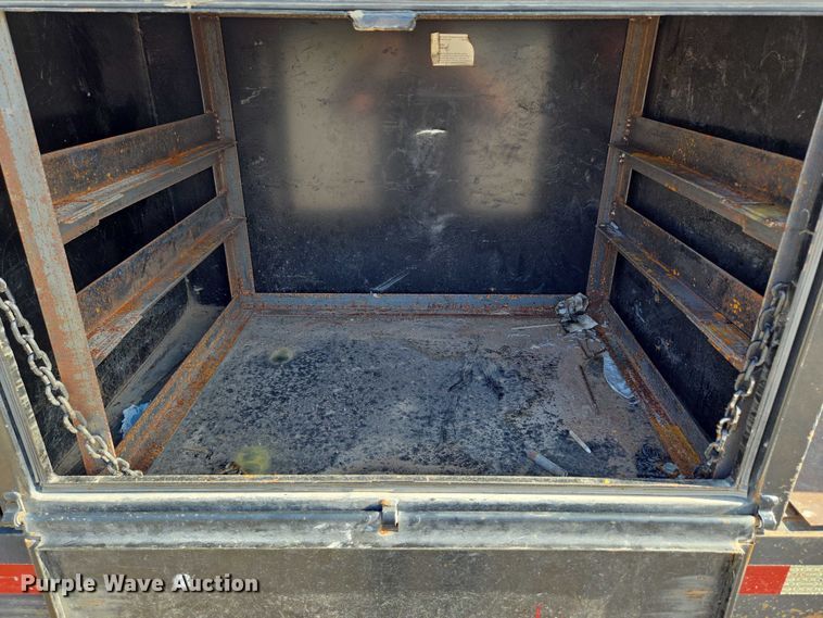 image for item DS3835 2017 Ford F550 Super Duty XL flatbed pickup truck