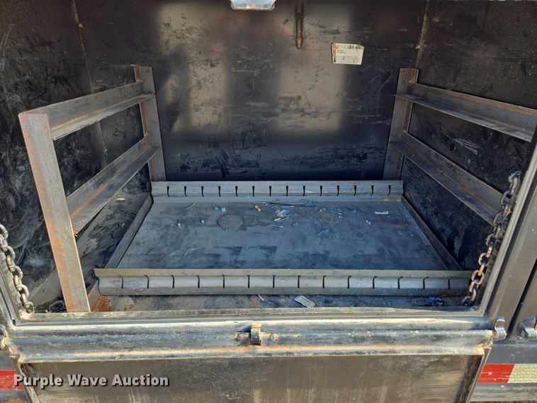 image for item DS3835 2017 Ford F550 Super Duty XL flatbed pickup truck