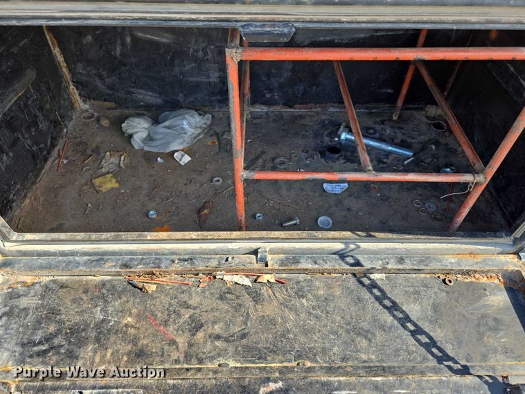 image for item DS3835 2017 Ford F550 Super Duty XL flatbed pickup truck