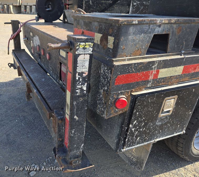 image for item DS3835 2017 Ford F550 Super Duty XL flatbed pickup truck