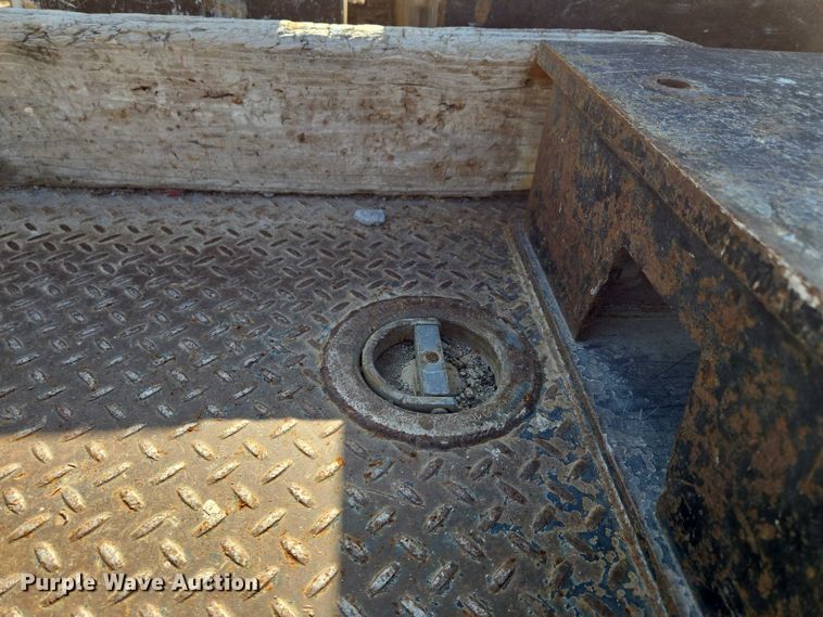 image for item DS3835 2017 Ford F550 Super Duty XL flatbed pickup truck