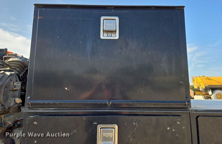 image for item DS3835 2017 Ford F550 Super Duty XL flatbed pickup truck