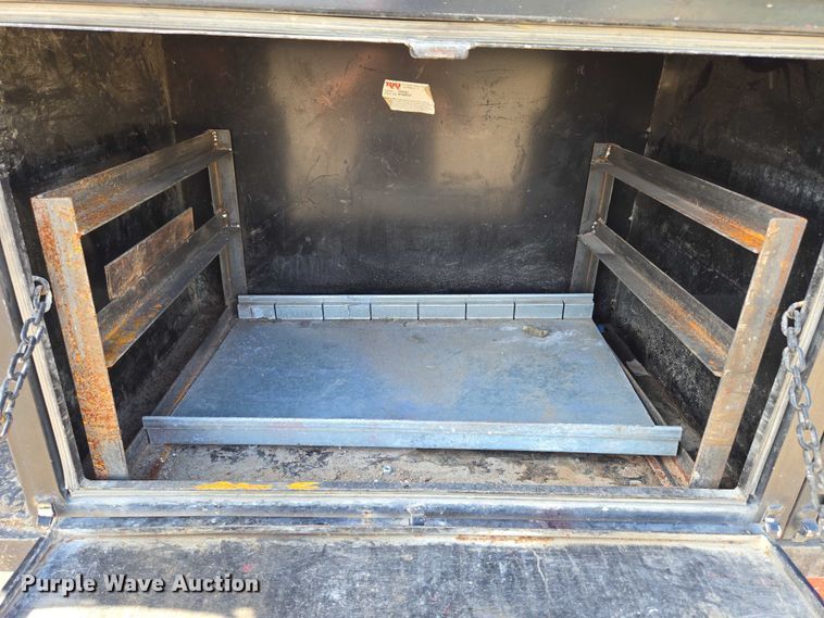 image for item DS3835 2017 Ford F550 Super Duty XL flatbed pickup truck