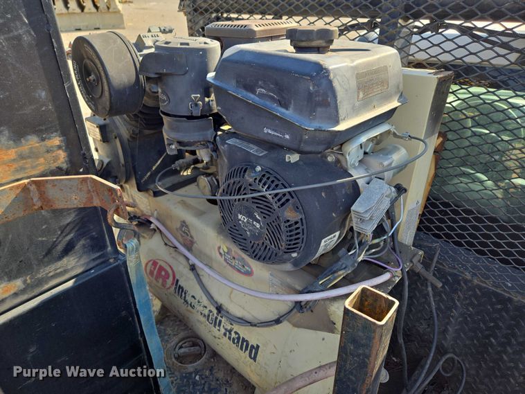 image for item DS3835 2017 Ford F550 Super Duty XL flatbed pickup truck