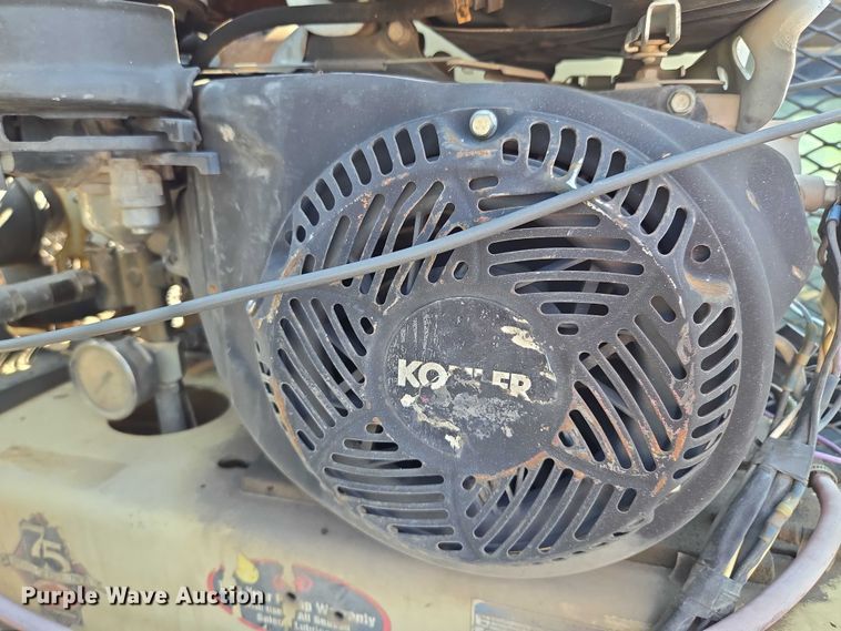 image for item DS3835 2017 Ford F550 Super Duty XL flatbed pickup truck