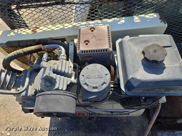 image for item DS3835 2017 Ford F550 Super Duty XL flatbed pickup truck