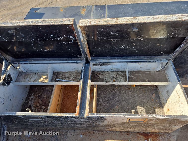 image for item DS3835 2017 Ford F550 Super Duty XL flatbed pickup truck