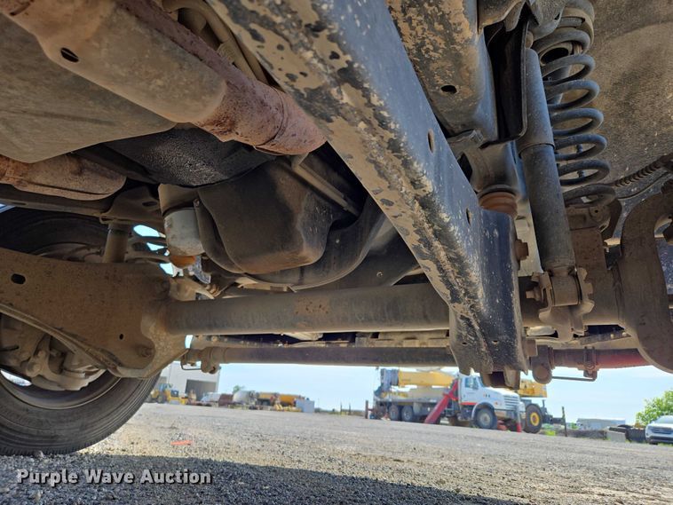 image for item DS3835 2017 Ford F550 Super Duty XL flatbed pickup truck